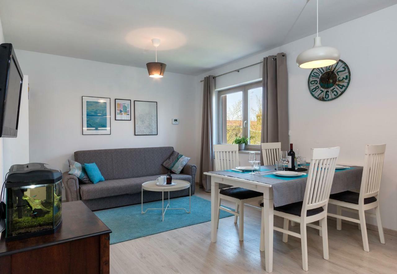 Sunsplash Apartments Pula Bagian luar foto