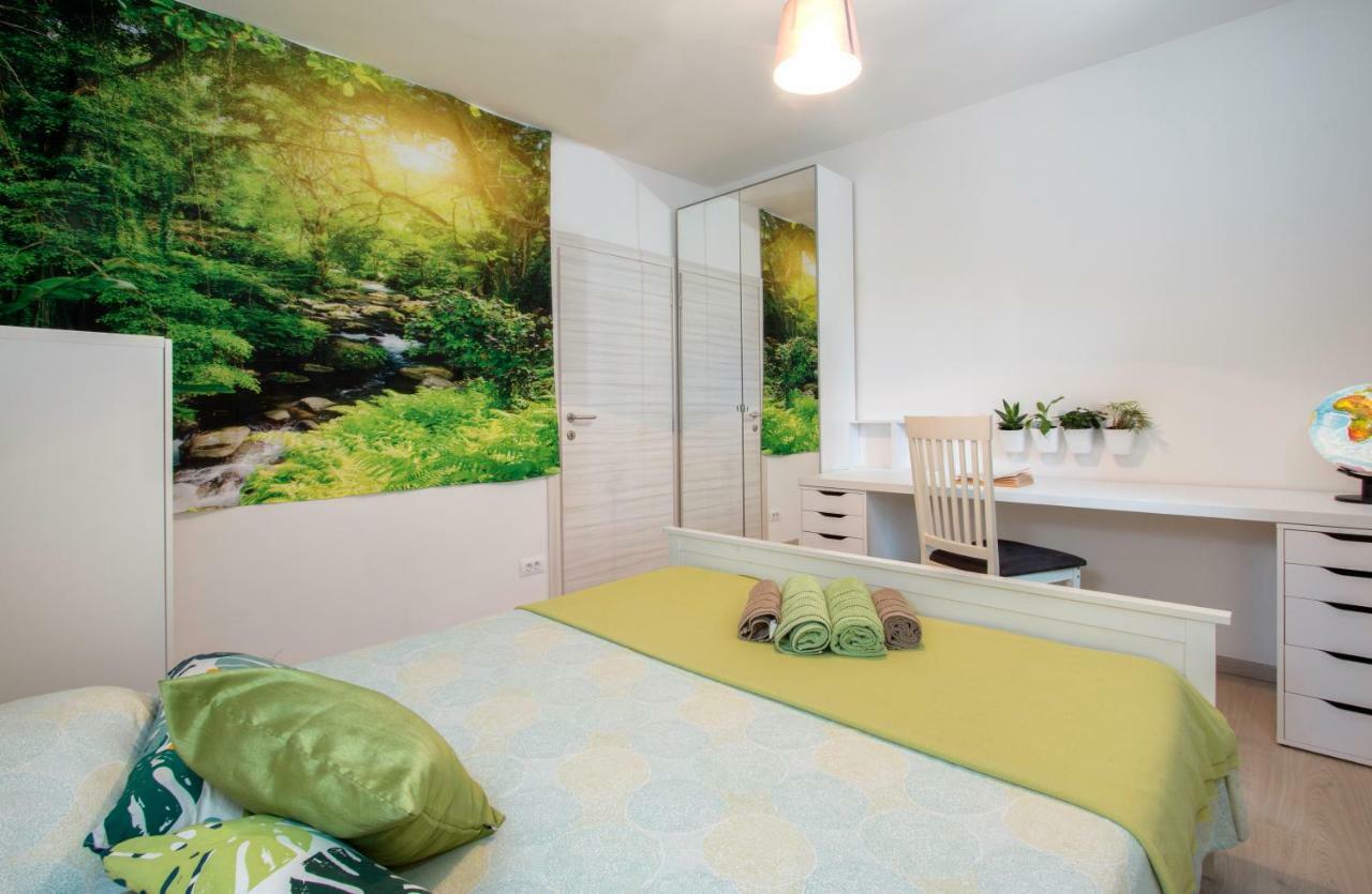 Sunsplash Apartments Pula Bagian luar foto